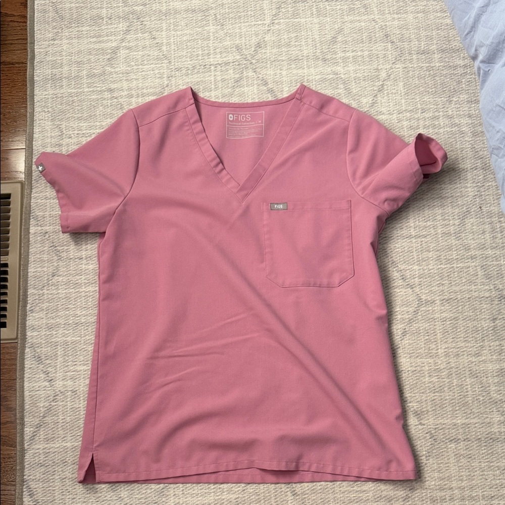 Figs Mauve V-Neck Scrub Top